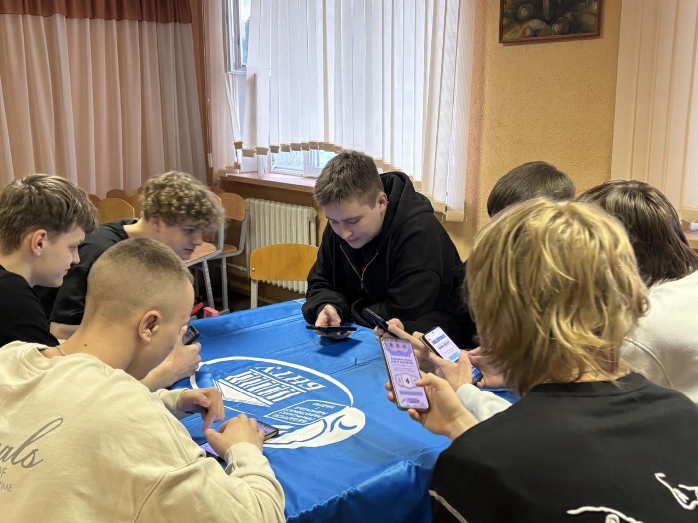 Выжить любой ценой: студенты ИПФ сыграли в «Бункер»